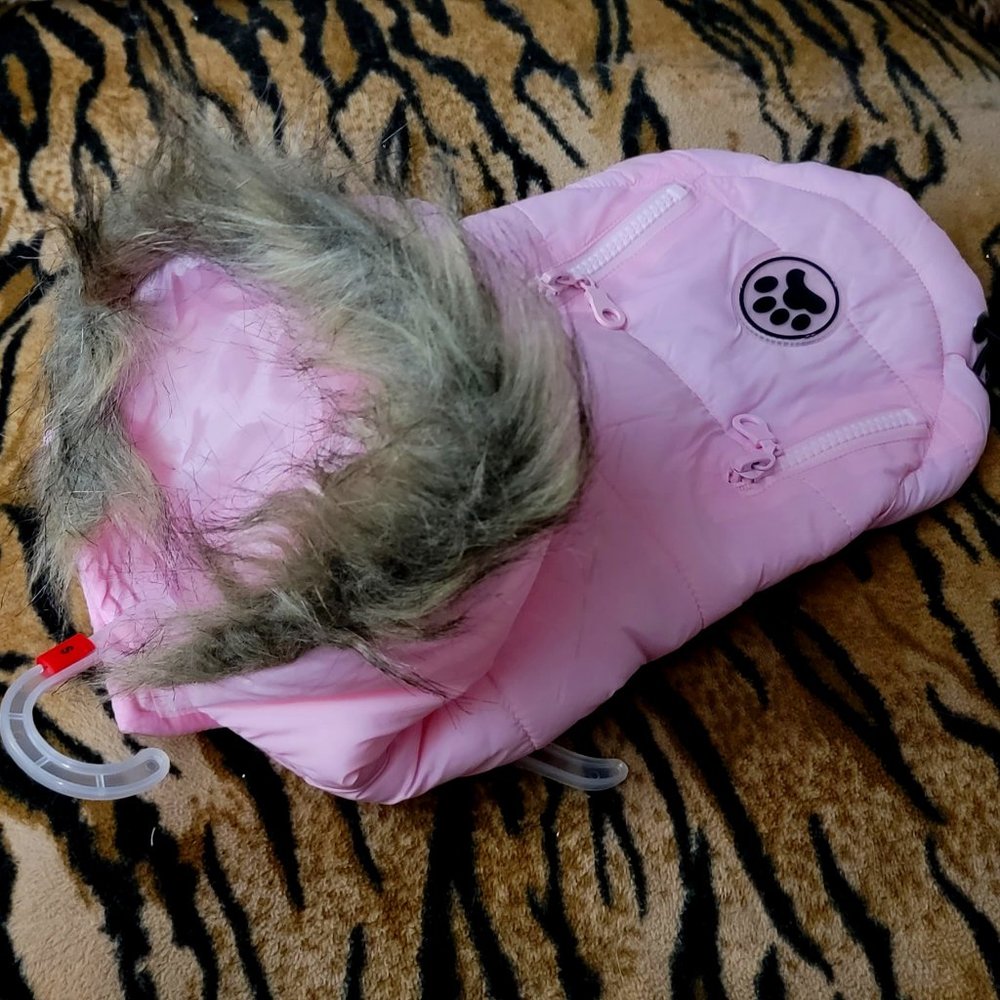 Pet Coat sweater Dog or Cat w/ Pull ties zippers and fur hoodie  med.. New!